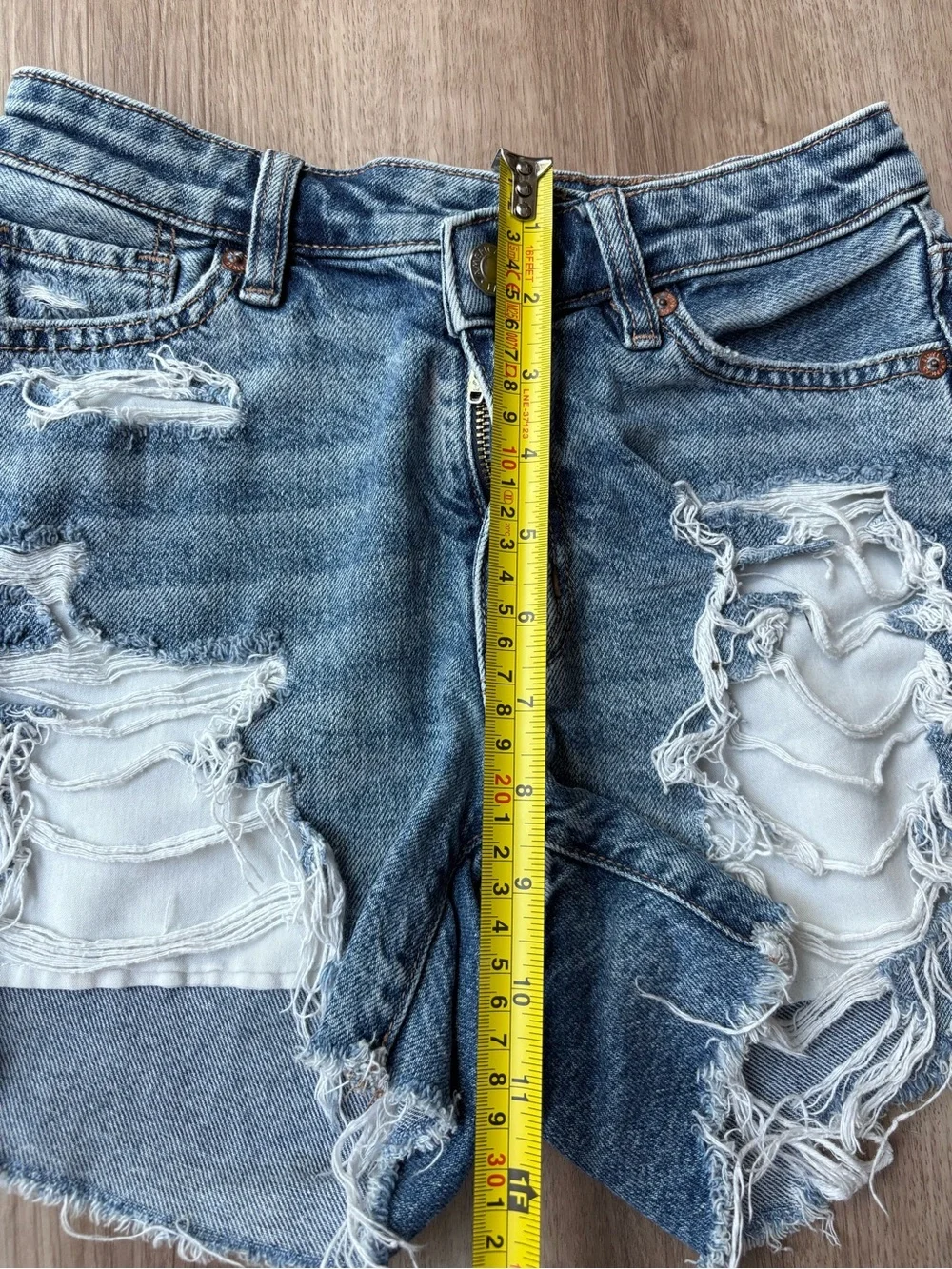 American Eagle Highest Rise Baggy Distressed Denim Jean Shorts Size 00 W24